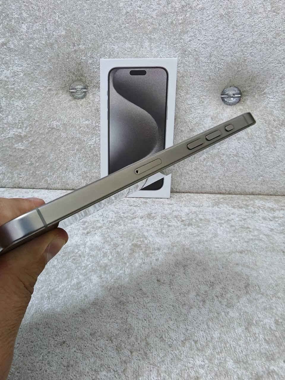 سلام عليكم للبيع او مراوس ايفون 15 برو ماكس مكفول من كلشي ذاكرته 512 نص تيره لون مميز ملحقات كامله شرق اوسط نضافته 💯💯 اخو الجديد بطاريته 89 السعر 1070 مكاني كربلاء للتواصل عل رقم ***********...... ***********
