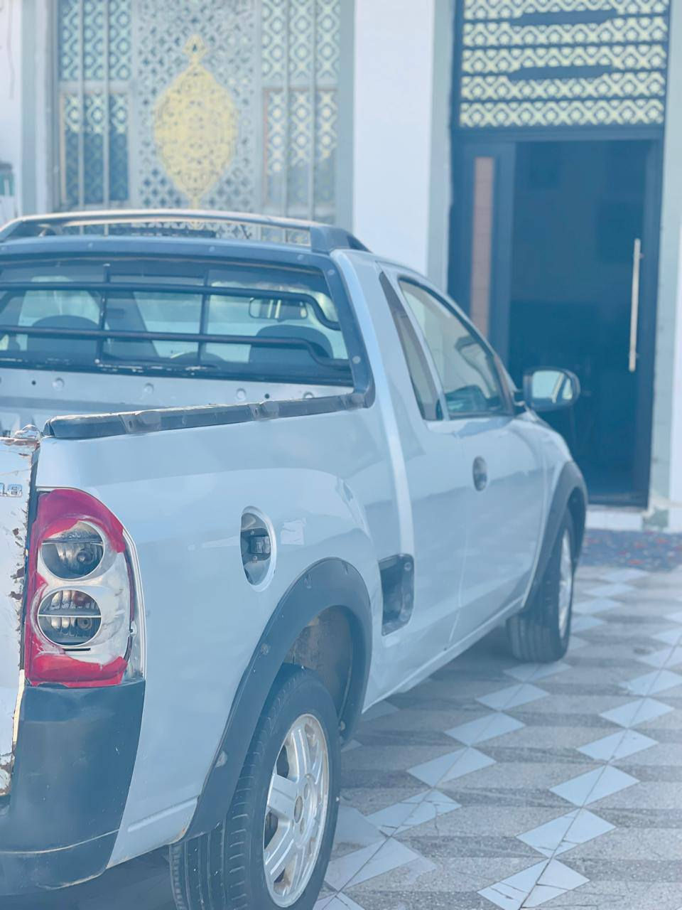 السلام عليكم شوفر ليت مونتانا موديل 2010 كير ومكينه بيكاتشو  اوتماتيك رقم اربيل سنويه نافذة. شرط تحويل. وكاله ماكو  كير مكينه جدد حداديه يرادلهه ترتيب سعرهه 38 وبيهه حك الجيه.***********
