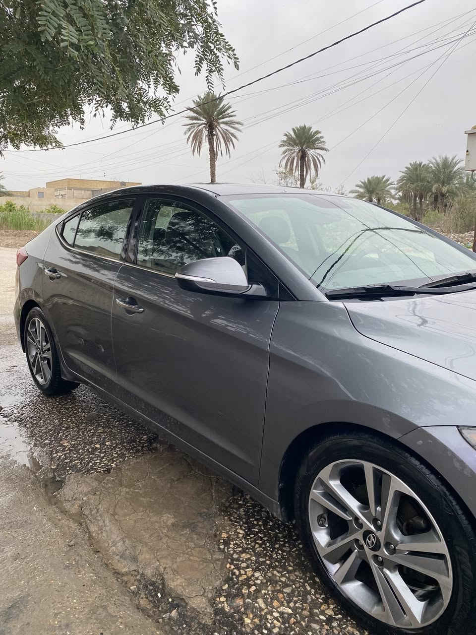 السلام عليكم
النترا 2017 لمتدد امريكي فول مواصفات بأسمي تحويل مباشر رقم بغداد حادث خلفي قبق الصندوك وربع الجاملغ بدون ايرباك 
بصمة 
بصمة ابواب 
وبصمة جنطة 
رادار جانبي 
رادار خلفي 
كشن كهرباء
تدفئة كشنات 
ويك كب حجم 17رياضي 
شاشة كبيرة ابل كار بلي 
اشاير بالمراية وبعد هواي مواصفات 
ملاحظة / السيارة عليها منضومة غاز جديدة وشغاله 
ملاحظة/ كير ومكينة مكفولات من الفتح 
للأستفسار / ***********
