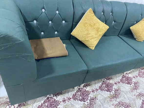 ديوان للبيع يتكون من جمس كراسي استخدام اقل الاربعة اشهر نظيف كلش اخو الجديد 
مكاني ديوانية دور النسيج 
هذا رقمي ***********الشراي بي خير ويدلل
