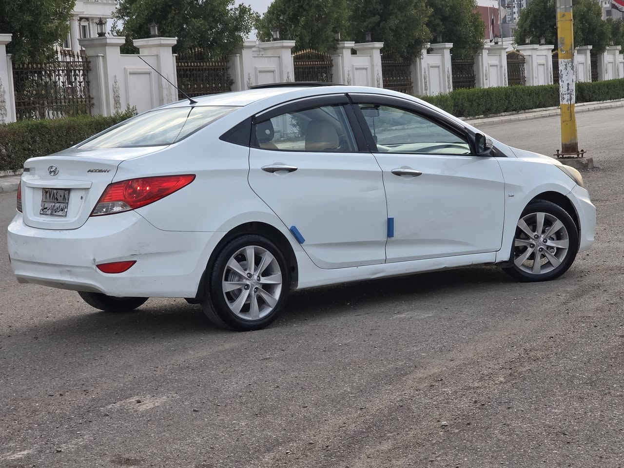 السلام عليكم اكسنت موديل ٢٠١٣  رقم اربيل محرك ١٦٠٠ بيها شبر باب السايق بدون دواخل  بارد مكان واحد. مكاني اربيل مواصفات سلايت .تحكمات ستيرن. شاشه.ويل كب عدد٥...السعر ٩٣. رقمي ***********
