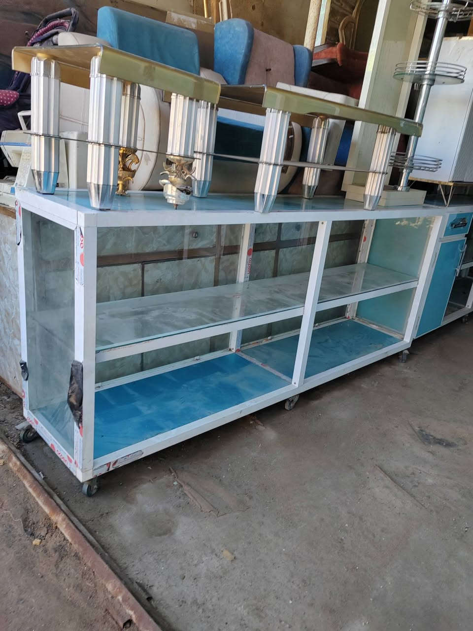 كاونترات صيدليه كامله و مواد مختلفه السماوه سوق سفان ***********
