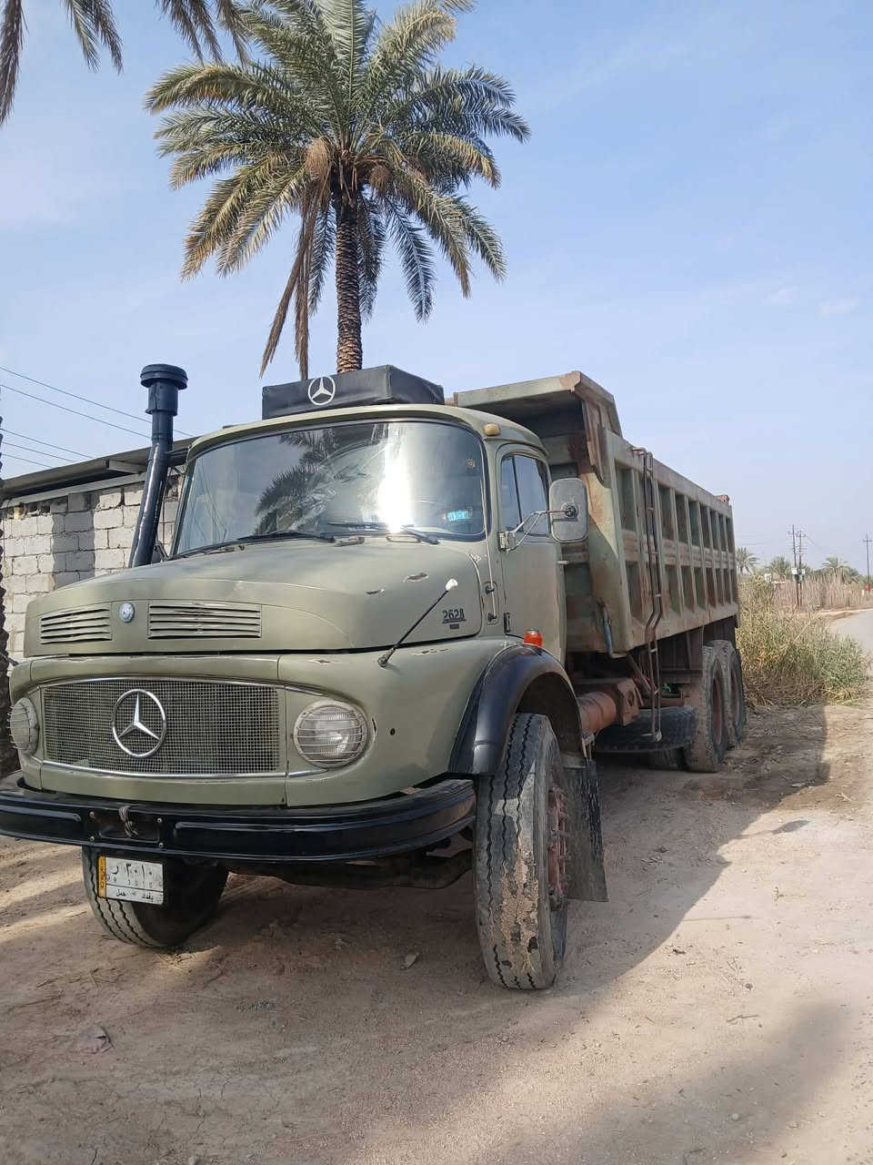 سياره للبيع ٨١ بلاد شاص وقماره بغداد استندر حاويه تبريد شغال ستراك شاصي كفاله من الصبغ والتعديل ***********   ***********
