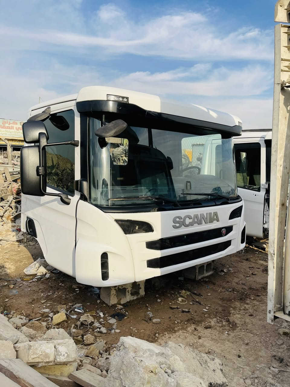 قمارة سكانيا موديل 2014 اوربية العنوان بغداد جرف النداف للاتصال ***********
