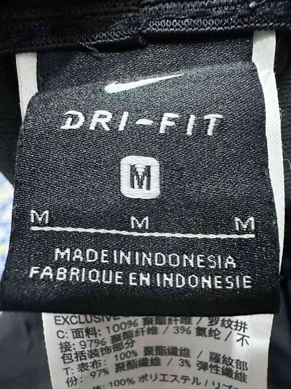 بجامه نايك اصلي مال تمرين بتقنيه دراي فت الحجل سحاب تمتص العرق نضافه 100‎%‎
قياس m


**إذا كنت صاحب هذا الإعلان وتريد حذفه لأي سبب، رجاءا أرسل رسالة إلى الدعم الفني**