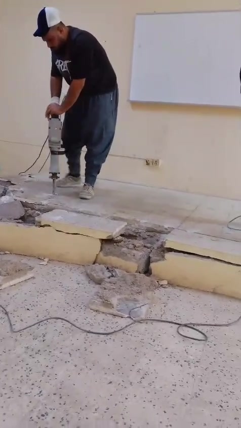 أبو أحمد الهداد – الكادر شغال عل مدار 24 ساعة 💪🕒
🔧 كل أعمال البناء بأسعار مناسبة وبكفاءة عالية!

نقدم لك خدماتنا المميزة في:
🏗️ هداد – تفليش – ترميم – تصعيد مواد البناء
🪨 رمل – سمنت – أبلوك
🧱 قشط جدران – رفع إنفاذ – قلع أرضيات
🏡 تنظيف بيوت – تنظيف حدائق – تصفيط أساس – صب أرضيات
🚧 أي شغل نشتغله 🔥

✅ كادر كامل جاهز
✅ أسعار مناسبة
✅ التزام ودقة
✅ متوفرين 24 ساعة

📞 للتواصل:
📱 ***********  📱 ***********
📲 تواصل واتساب متوفر 💬

والرزق على الله 🙏
