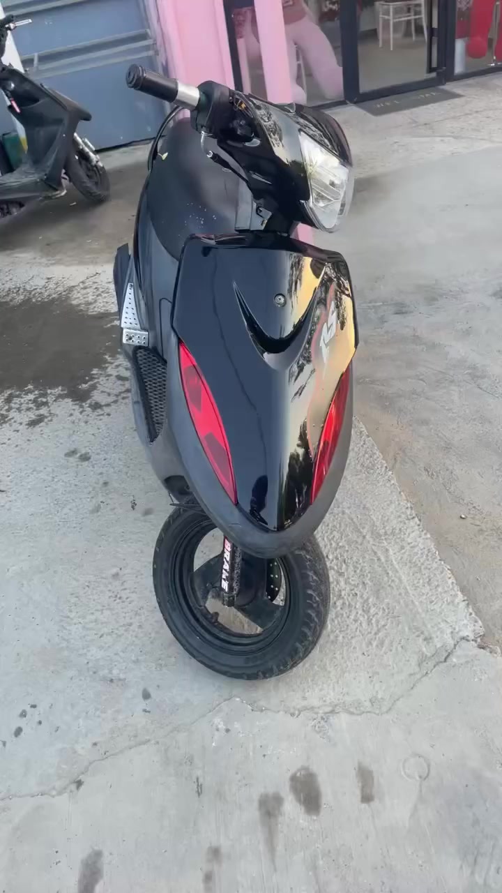 السلام عليكم شباب ماكس عدله للبيع دراجه  بلادي من عدى الكفرات تجاري دراجه نصبه وجمال العنوان بغداد السيدية السعر ٦٠٠ وبيها مجال قليل ***********
