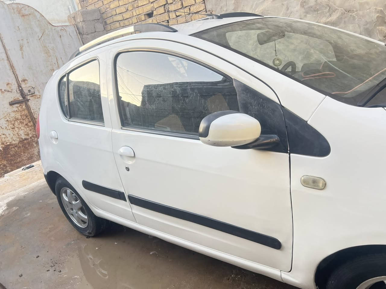 سلام عليكم سياره باندا لبيع 2013
رقم بغداد بيه جاملغ صبغ 
مكان بابل شارع 80
سعر 53 وبيه مجال 

***********
