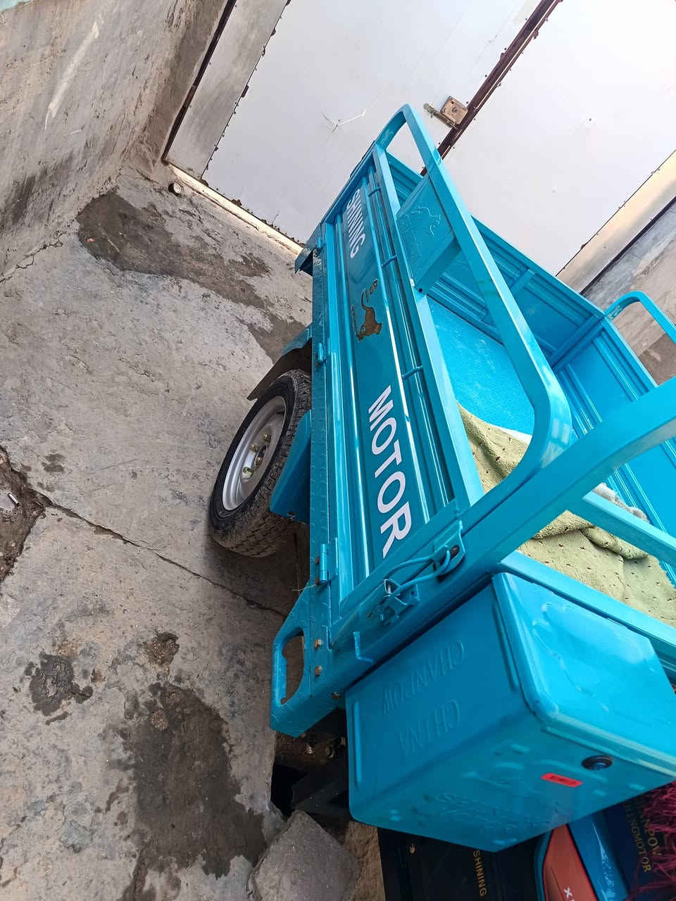 سلام عليكم ستوته مديل 2023 طالعه بل 2025 مال حسين سلامي بسمي ستوته نضيفه خير من الله وشراي بي خير ويدلل هاذ رقمي ***********
