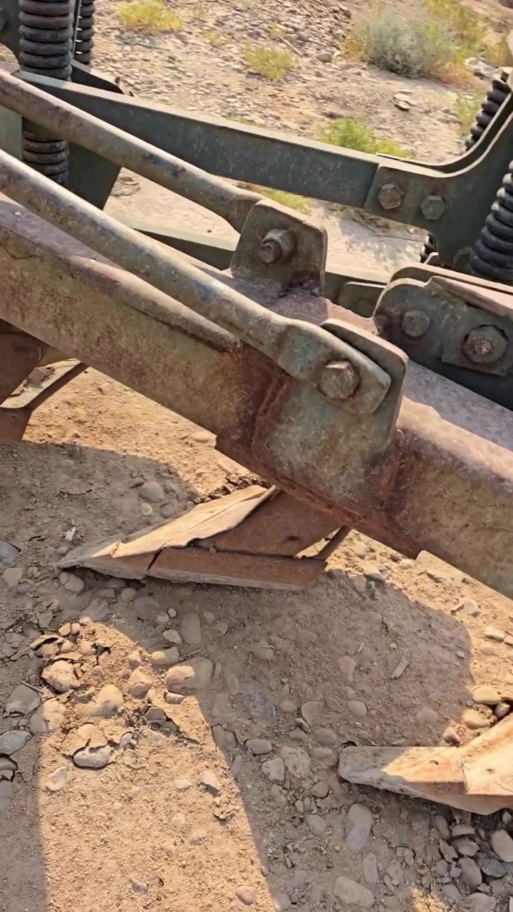 فدان البلير خماسي ابو سبرنك جاهز للعمل كل نقص ما بيه
عنوان /واسط_قضاء العزيزيه 
***********
***********

