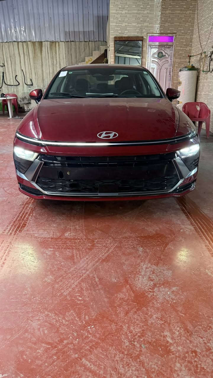 أسلام عليكم سوناتا مديل 24 السياره ماشيه 18 الف بسمي بدون رقم بدون ايربالك صور الحادث رفقه ول سونار  هم محرك 2500 السياره فول من عده لفتحه كير تعليك كشنات كهربايه بصمه مكاني بغداد ***********
