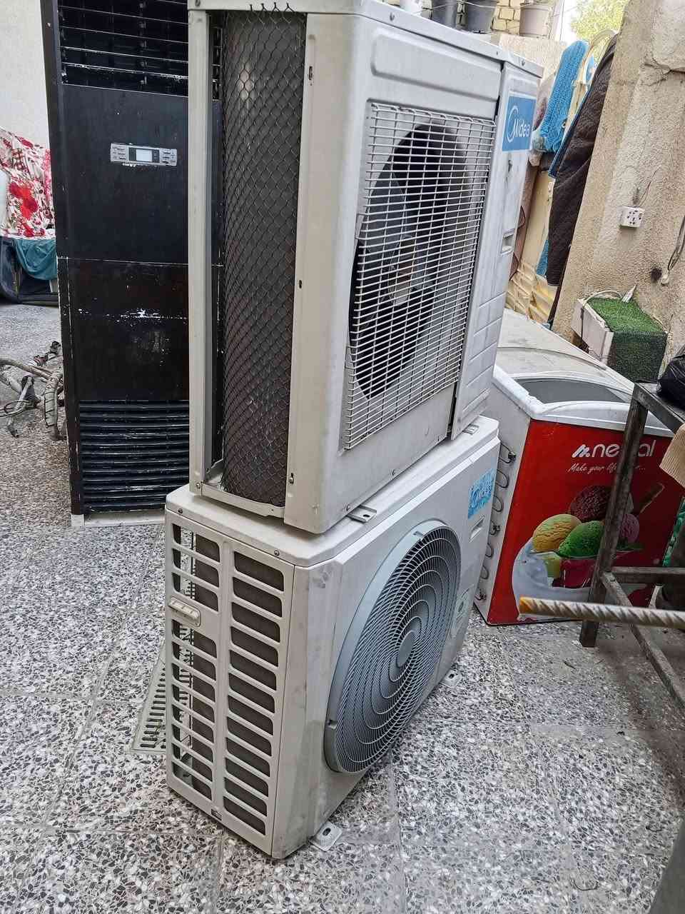 السلام عليكم سبالت ميديا حجم ثلاثه طن
مفتوحات وغازهن محجوز
عنواني بغداد الطالبيه 
***********
