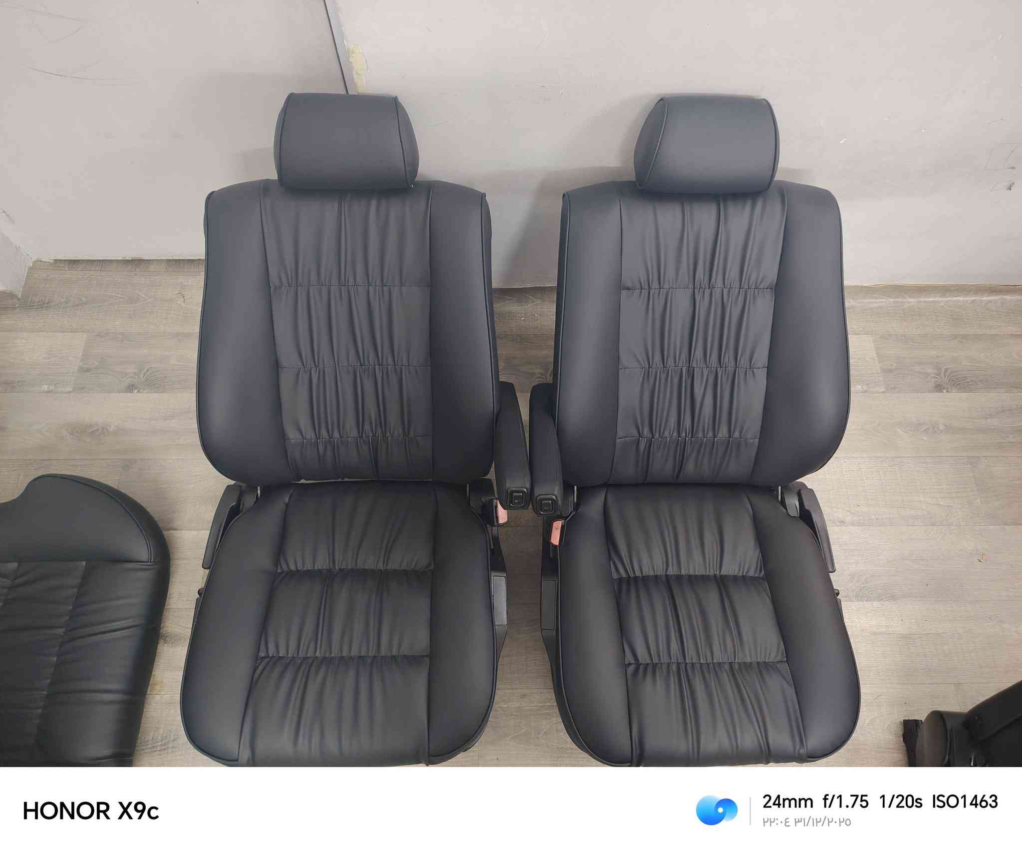 ياالله السلام عليكم سنة خير عليكم انشاءالله للبيع كشناتBMW500
بدي قديم جلد وعمل درجة أولى السعر 400 الف بغداد الحرية ***********
