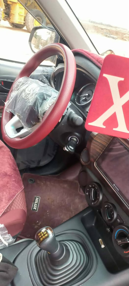 السلام عليكم
للبيع 
بيكم ناصي 
الساز 
مديل 2025 
ماشية 23 الف 
كفالة عامة 
السعر 258 بيها مجال 
الاستفسار 
***********
