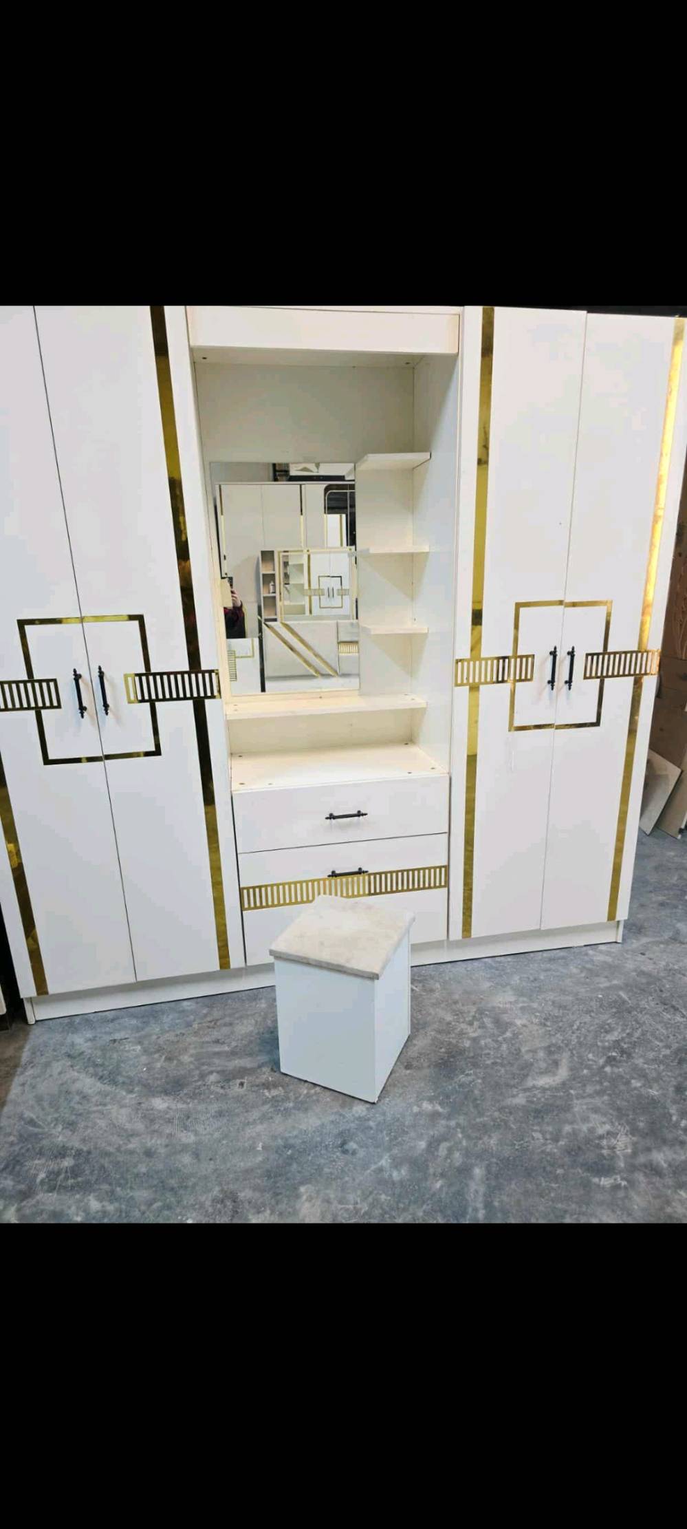 ٦ قطع اخت جديد نضيفة حيييل 