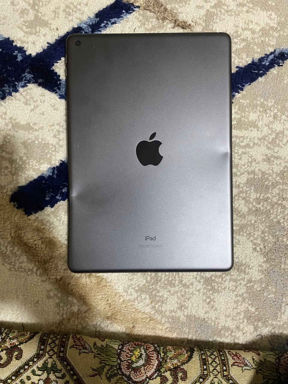 السلام  عليكم
للبيع 

ايباد آيفون 9 

مساحه 64 جهاز نضيف مال بيت 

بطاريه قطاره 

ببجي 60 فريم كلش سلس 

البصمه شغاله      يجي ويه كارتونو  

 بيه عواج مثل ما امبين بل صوره 

السعر 350 و بي مجال 

للاستفسار ***********
