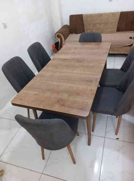 ميز طعام تركي ٦ كرسي للبيع اي استفسار اتصل برقم ***********
