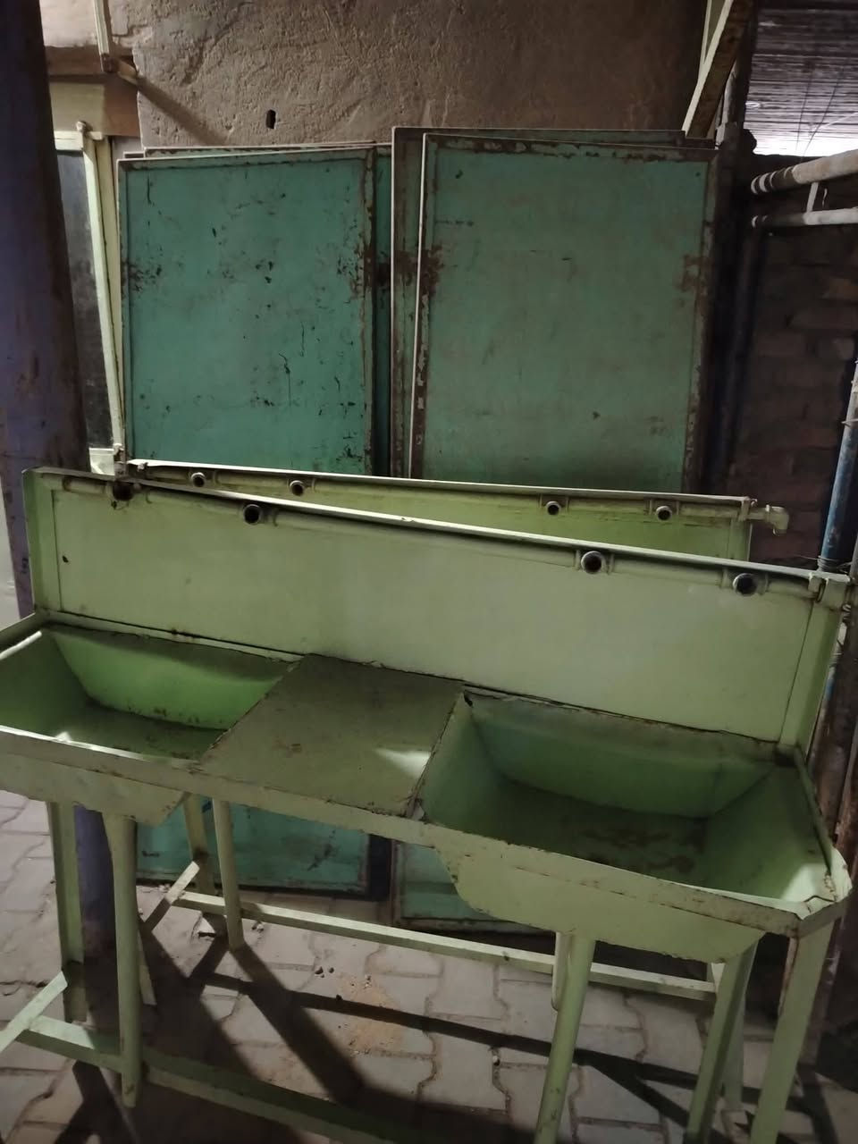 السلام عليكم يوجد غراض محل للبيع مكاني بغداد اليوسفيه القصر الأوسط حي الشهداء 
ميز دائري عدد 40ابو المتر وعشرين سعر الميز٤٠الف
ميز دائري عدد 21ابو المتروعشره سعر الميز٣٧الف
ميز مستطيل عدد 25 سعر الميز٣٣الف
مغسله ابو تانكي عدد اثنين سعر الوحده ١٢٥ الف
مغسله عاديه عدد اثنين الوحده ٣٥ الف
طباخ عدد 10سعرالواحد على ٥٥الف حديد ثقيل حجم ٦٠تلث اعيون
صينيه ام العراوي عدد٤٠حجم 70 سعر الوحده ٨ الف للاتصال على الرقم الاثير ***********او المراسله على الصفحه الفيس بوك
