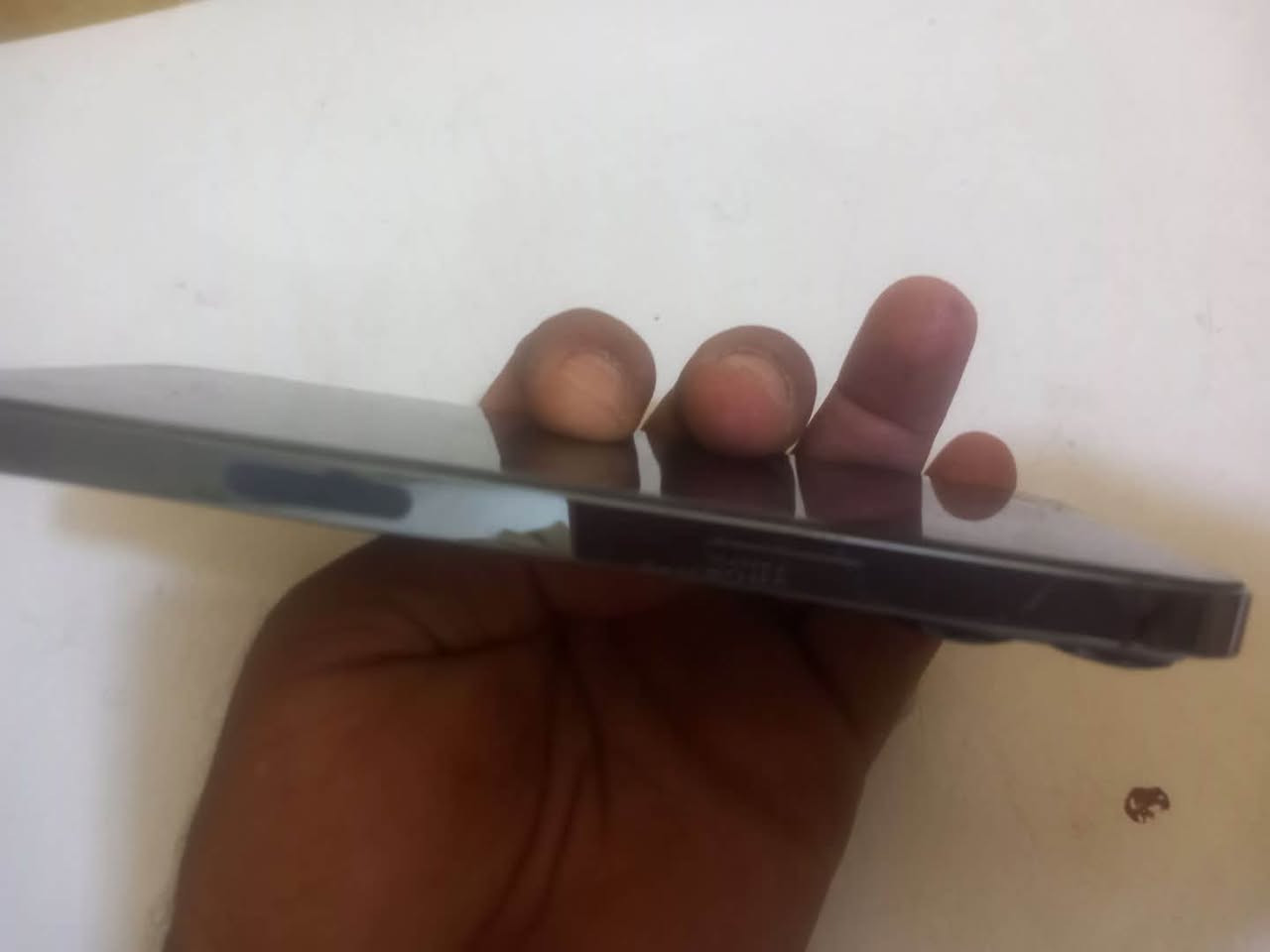 📱 للبيع آيفون 13 برو ماكس
🔹 اللون: بحري (Sierra Blue)
🔹 السعة: 256 جيجابايت
🔹 نسبة البطارية: 76%
🔹 النظافة: 95%
🔹 الجهاز بدون اي تبديل شرط الفحص وين مايعجبك نظيف جدا زلغ مابي السعر ٦٨٠ اي استفسار اتصال على الرقم *********** 

ملاحظة الجهاز بدون ملحقات
