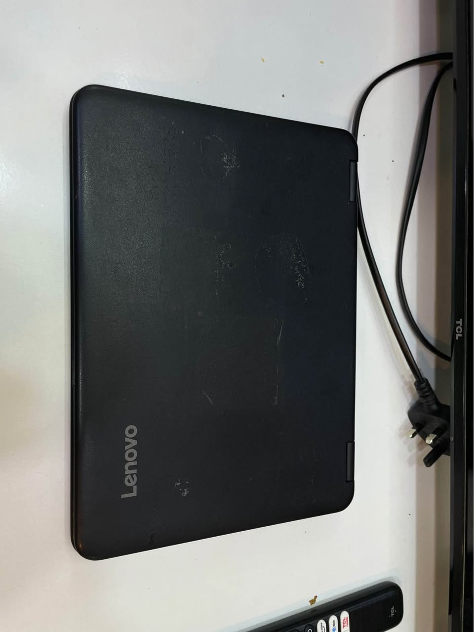 الجهاز شغال 100% وبحالة جيدة ومناسب للدراسة والاستخدام اليومي

🔹 المواصفات:
- المعالج: Intel Celeron N3060  
- الرام: 4GB  
- التخزين: SSD 128GB + SSD إضافي  
- كارت الشاشة: Intel HD Graphics  
- النظام: Windows 64-bit  
- شاشة لمس (Touch)  
تتحمل تنصيب برامج البرمجة والتصميم
  خفيف وسهل الحمل  
ملاحظات:
- بيه آثار استخدام خارجية (كسر خفيف جانب الشاشة)
مع وجود شاحنة وبطارية ممتازة
قفل ٨٠ الف بغداد, العراق


**إذا كنت صاحب هذا الإعلان وتريد حذفه لأي سبب، رجاءا أرسل رسالة إلى الدعم الفني**