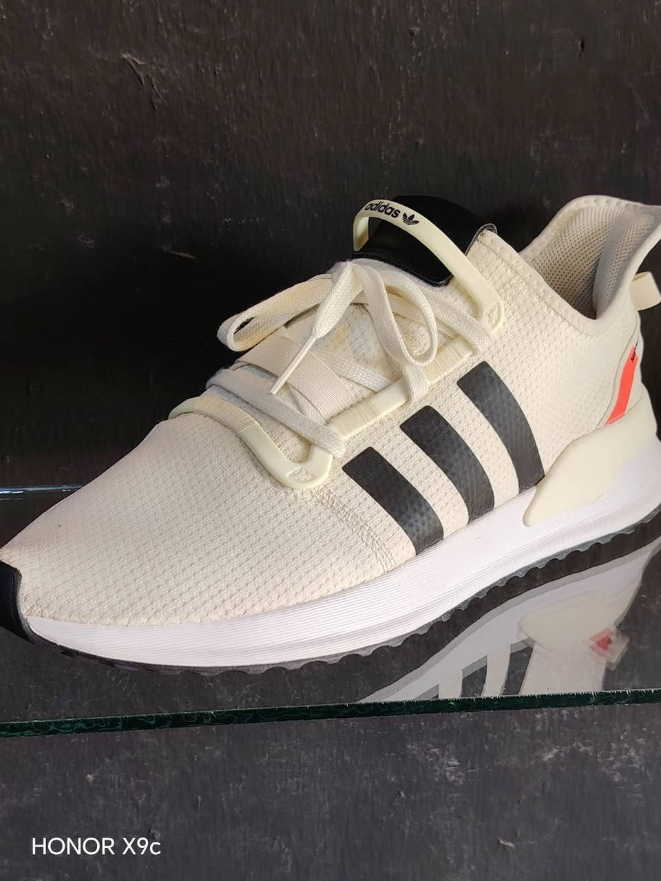 أديداس قياس ٤٦ قطعه مفوله ٢٥ مع التوصيل


**إذا كنت صاحب هذا الإعلان وتريد حذفه لأي سبب، رجاءا أرسل رسالة إلى الدعم الفني**