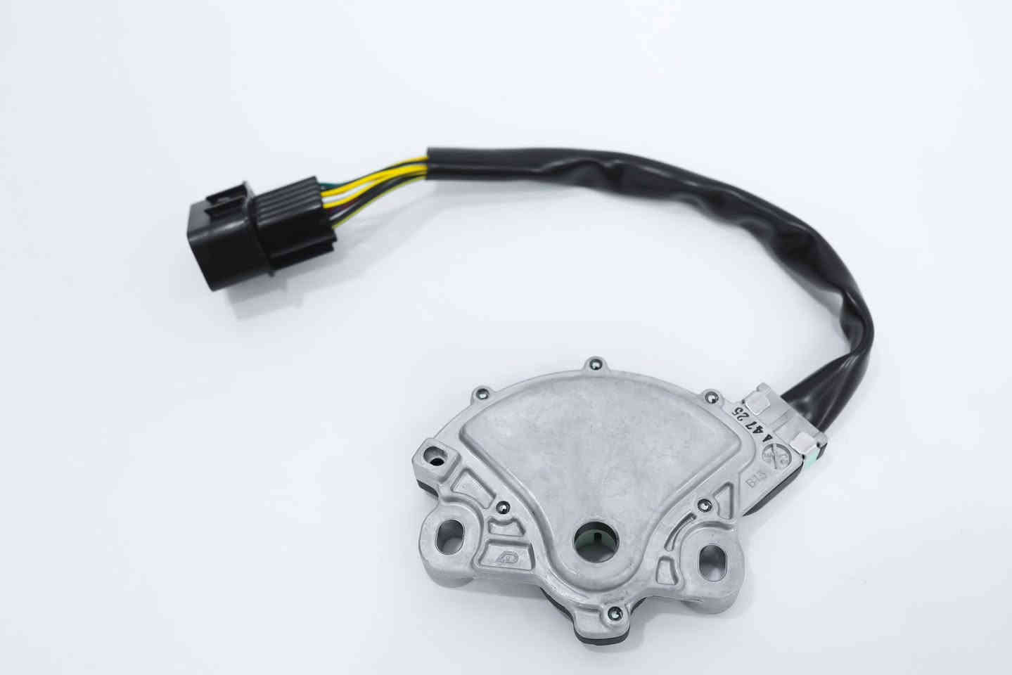 حسين باجيرو لقطع الغيار***********
نوفر لكم جميع أنواع قطع غيار باجيرو الأصلية والتجارية 
جديدة ومستعملة بحالة ممتازة.
🚗 خدماتنا تشمل:
 • توفير قطع غيار باجيرو لجميع الموديلات
 • صيانة كاملة داخل ورشة متكاملة مجهّزة
 • تبديل قطع، فحوصات، صيانة دورية
 • أسعار مناسبة وخدمة سريعة
 • شحن وتوصيل متوفر جميع المحافظات
