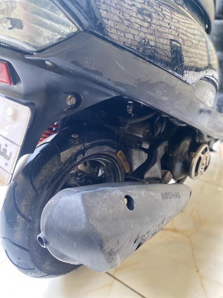 سلام عليكم 
دراجه ماكس عدله جانت تشتغل طلعت بلمطر طفت بعد ماشتغلت واريد ابيعهه السعر 345 بيهه مجال دراجه نضيفه مكفوله سرقه اوراقهه ضاعت رقم شاصي موجود رقم ***********
