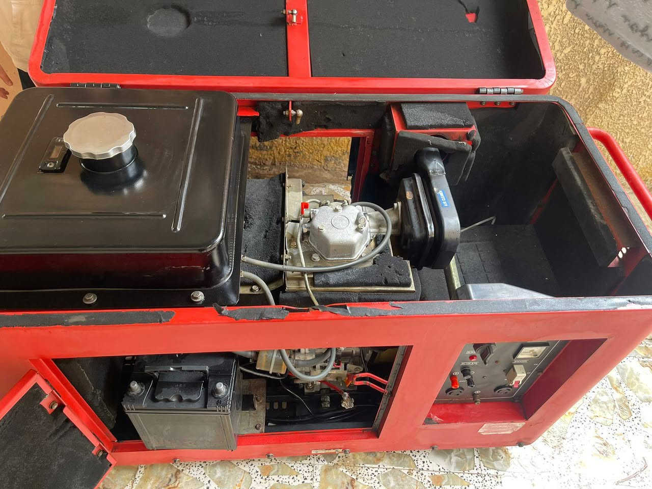 مولده كامه للبيع جديده ماخذته لصولون وهسه عزلته واريد ابيعه ماخذته ب1300 قيم بليرضه بي الله وخابرني ***********
