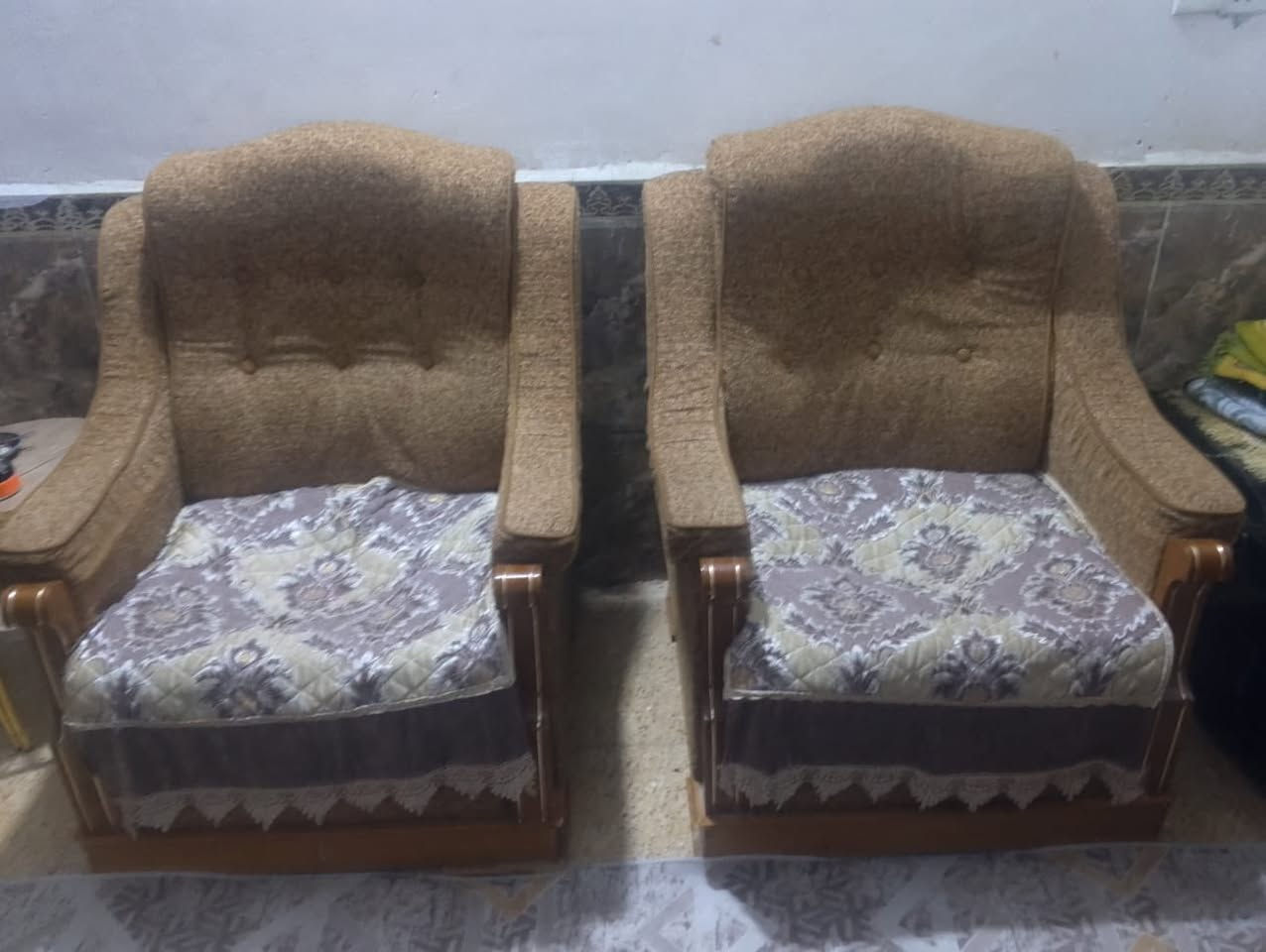 غراض تخم ١٠مقاعد وطبلاته بسعر ٢٠٠  مناسب وسبلت عامودي طنين وربع بسعر ٢٥٠ وغساله ١٠٠ شغاله رقم ***********
