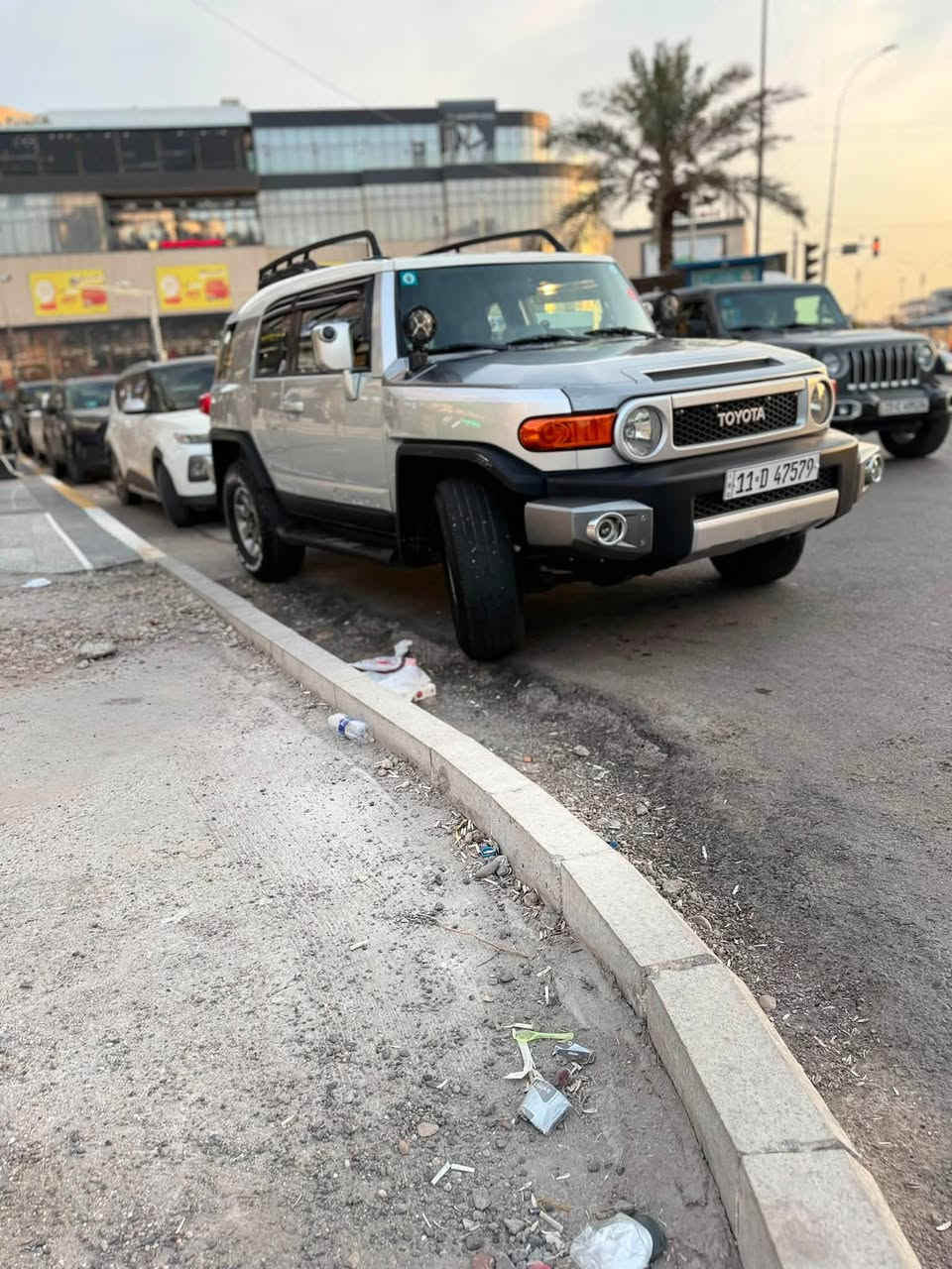 للبيع: تويوتا إف جي كروزر خليجية كلين (FJ Cruiser) 2008
الموديل: 2008 - مواصفات خليجية

 المحرك: 4.0L (6 سلندر) 

 اللون: سلفر كلين تايتل / خليجية

 العداد: 210,000 كم

 الرقم: بغداد - خصوصي

السياره نقصها بس تايرات الخلفيه تعبانه
كير محرك خير من الله بس بنيد جارد 
السعر: 14,500$ 

للاستفسار والشراء، يرجى التواصل على واتساب: ***********
