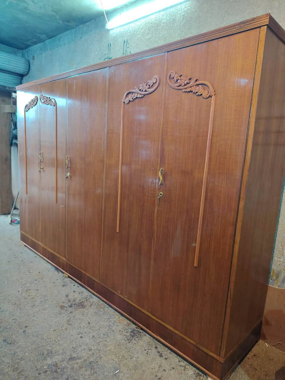 محلات ابوانس المتيوتي باب جديد قرب نادي الفتوى السعر 525رقم***********
