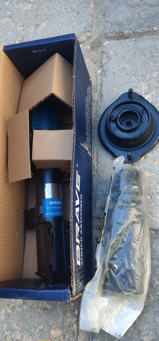 السلام عليكم غراض سايبا للبيع كلهن 30 الف قفل
مكاني نجف رقمي ***********

دبل امامي + قاعده دبل+ جاروب.... جدد بالكارتون
علامه تكسي جديده مامشدوده
مروحه شغاله عوزها ماطور تقسيم السرعه
سلف شغال عوزه اوتماتيك 
عنبار بريك شغال
لبه سويج شغاله
جوزه حماوه 2 ام الربع وام النص شغالات
