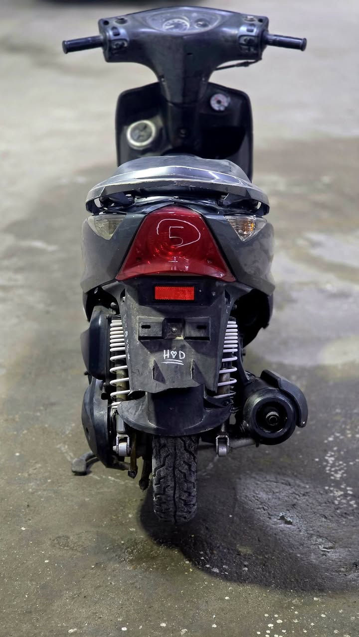 سلام عليكم دارجه ثعلب جديدة مابيهة اي نقص مكينة كفاله كفرات ختم واحد المكان بغداد الحريه للاستفسار الاتصال على الرقم ***********
