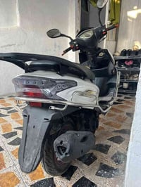 دراجة سكنس للبيع موديل 2024 فول للاخير مكفولة وحلوة وجديدة كل نقص مابي...