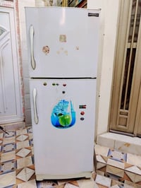 ثلاجة للبيع كونكورد الاصلي موطور بنسونك البناني و الفريزر خارجي 17 قدم...