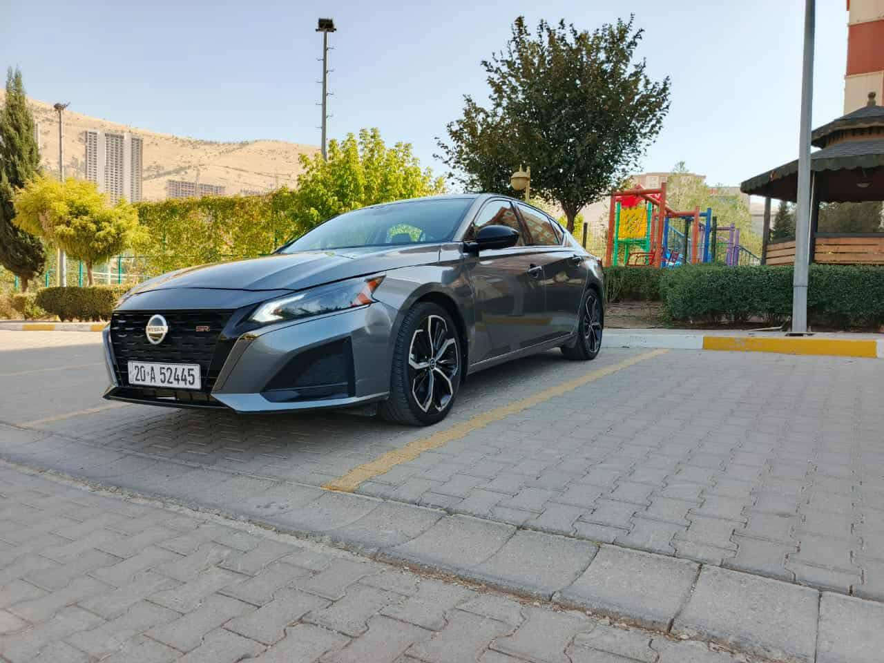 نيسان التيما موديل 23  قطعتين صبغ جامرلغ وبنيد بدون شواصي فول مواصفات SR السعر 165 
وبيها مجال للشراي للاستفسار ***********
