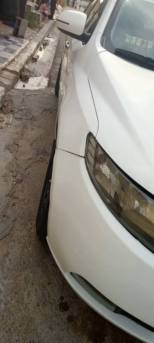 ياالله السلام عليكم 
سيراتو 12 خليجي رقم اربيل بيها اربع قطع بدون دواخل 
فول مواصفات من عدا الفتحة والبصمة
اشاير ب مري شفتات السعر 97وبيها مجال السنويه لحد2030
يدات نيكل كامره خلفية كير6نمر تحكمات استيرن
محرك كير مكفولات تبريد تدفئه خير من الله
السياره بسمي عربي موكردي تريد تحويل تريد وكاله
قليل متواجد على فيس مكان السياره بغداد رقم هاتف بي واتساب ***********
