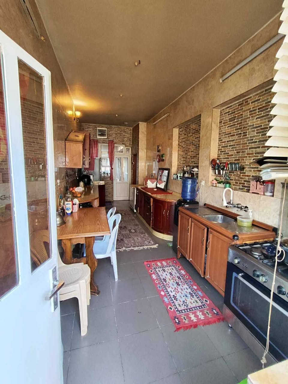 دار للبيع .. 🏠
نفق الشرطه - حي حطين / محله 620 / قرب شارع السفارات
المساحه 178م / واجهه 7م / نزال 25م

- عدد الغرف: 3 غرفة نوم
- مطبخ
- الحمامات: 3
- صاله
- غرفة ضيوف
- غرفة اضافيه صغيره

للتواصل والأستفسار:
***********
***********
