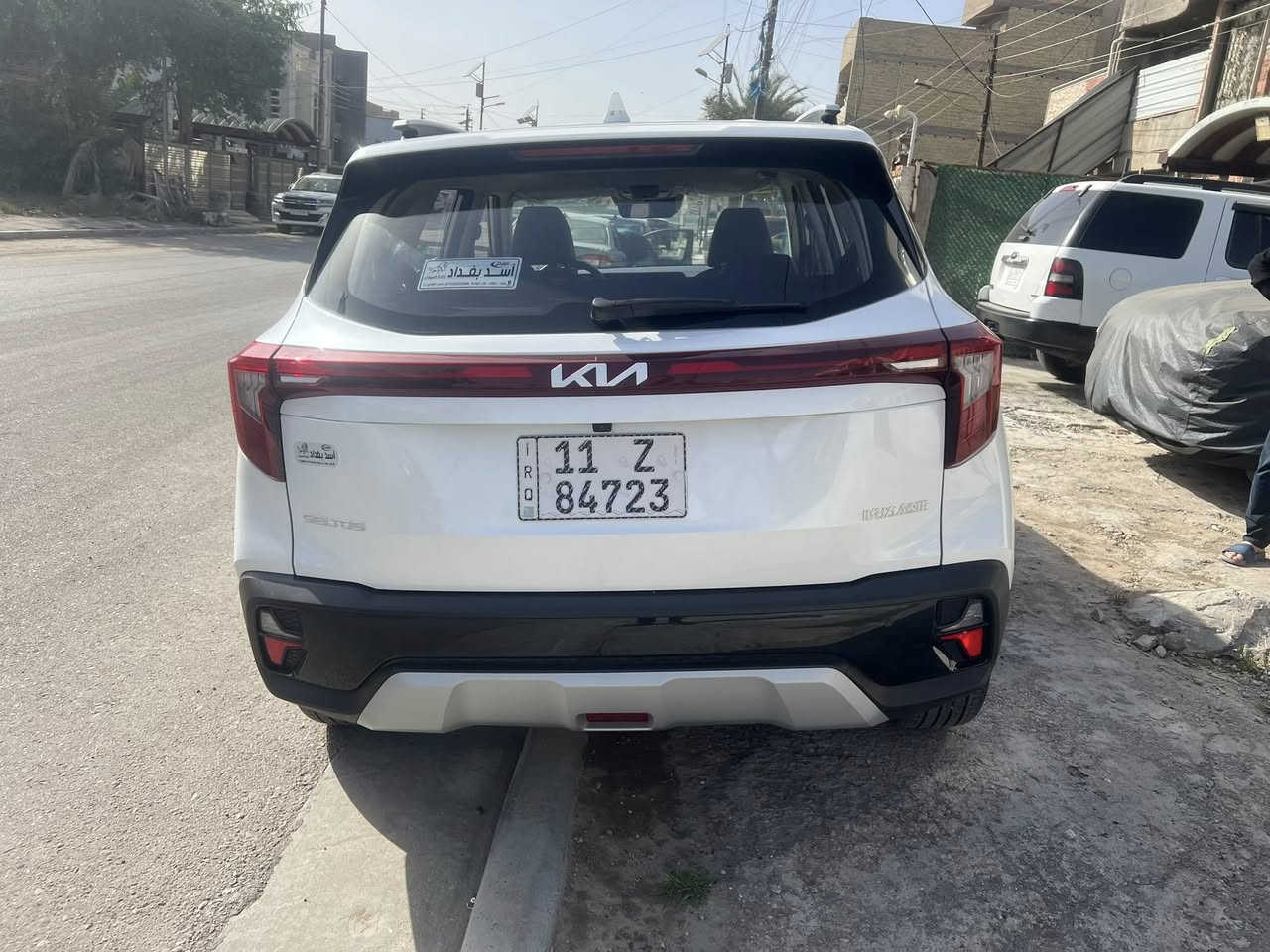 السلام عليكم
سلتوس ٢٥ ماشية ٣٠٠٠ يعني زيرو 
مكفولة كفالة عامة فول بنوراما جلد بصمة وشاشة متصل
ورادار وهاند بصمة بغداد وباسمي 
السعر ٢٦ مليون
***********
