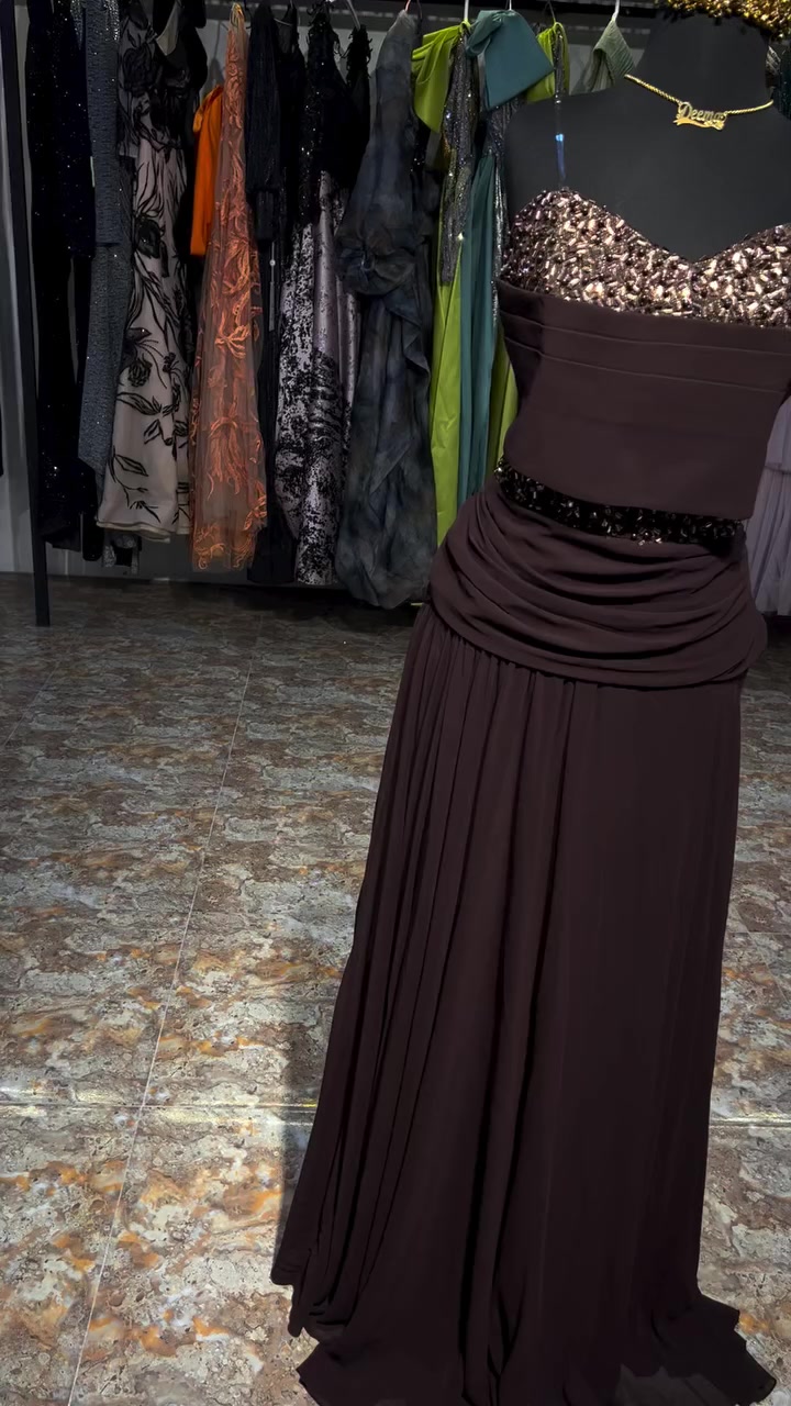 فستان للبيع ملبوس ساعتين بس سعر ٥٠ وبي مجال بينو شال معانو


**إذا كنت صاحب هذا الإعلان وتريد حذفه لأي سبب، رجاءا أرسل رسالة إلى الدعم الفني**