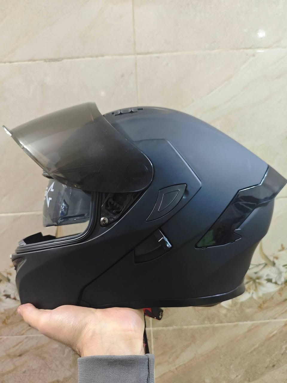 خوذة للدراجات النارية ماركة ORZ
قياس XL
مع كفوف وغطاء للوجه
جديدة وغير مستخدمة
السعر خاص 🛑


**إذا كنت صاحب هذا الإعلان وتريد حذفه لأي سبب، رجاءا أرسل رسالة إلى الدعم الفني**