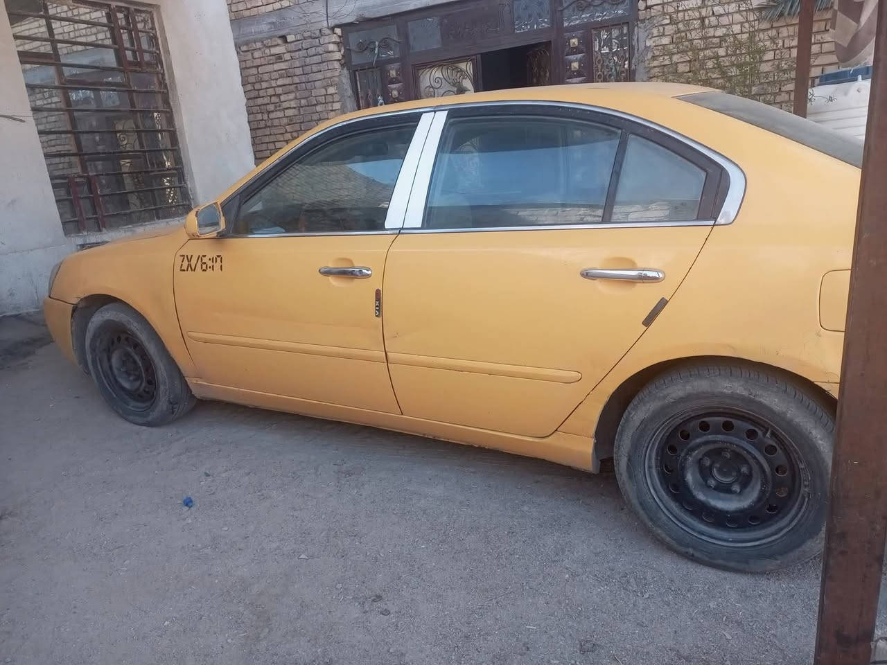 سياره وبتيمه جاهزه من كلشي نضيفه كلش السعر ب 90 وبي مجال الشراي يتصل *********** المكان ناصريه فهود
