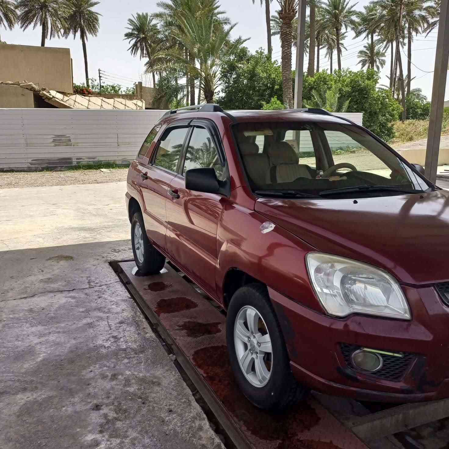 السلام عليكم مكلف بالنشر
 للبيع كيا سبورتج 2010 وارد امريكي كير مكينه تبريد كله شغال بدون تنقيص داخل بيجي شاشه وكاميرا رقم صلاح الدين انكليزي مكينه 2000 دوش اقتصادي السونار مرفق بالمنشور
السعر 110 وبيهاا مجال بسيط
مكان السياره الطارميه ***********
