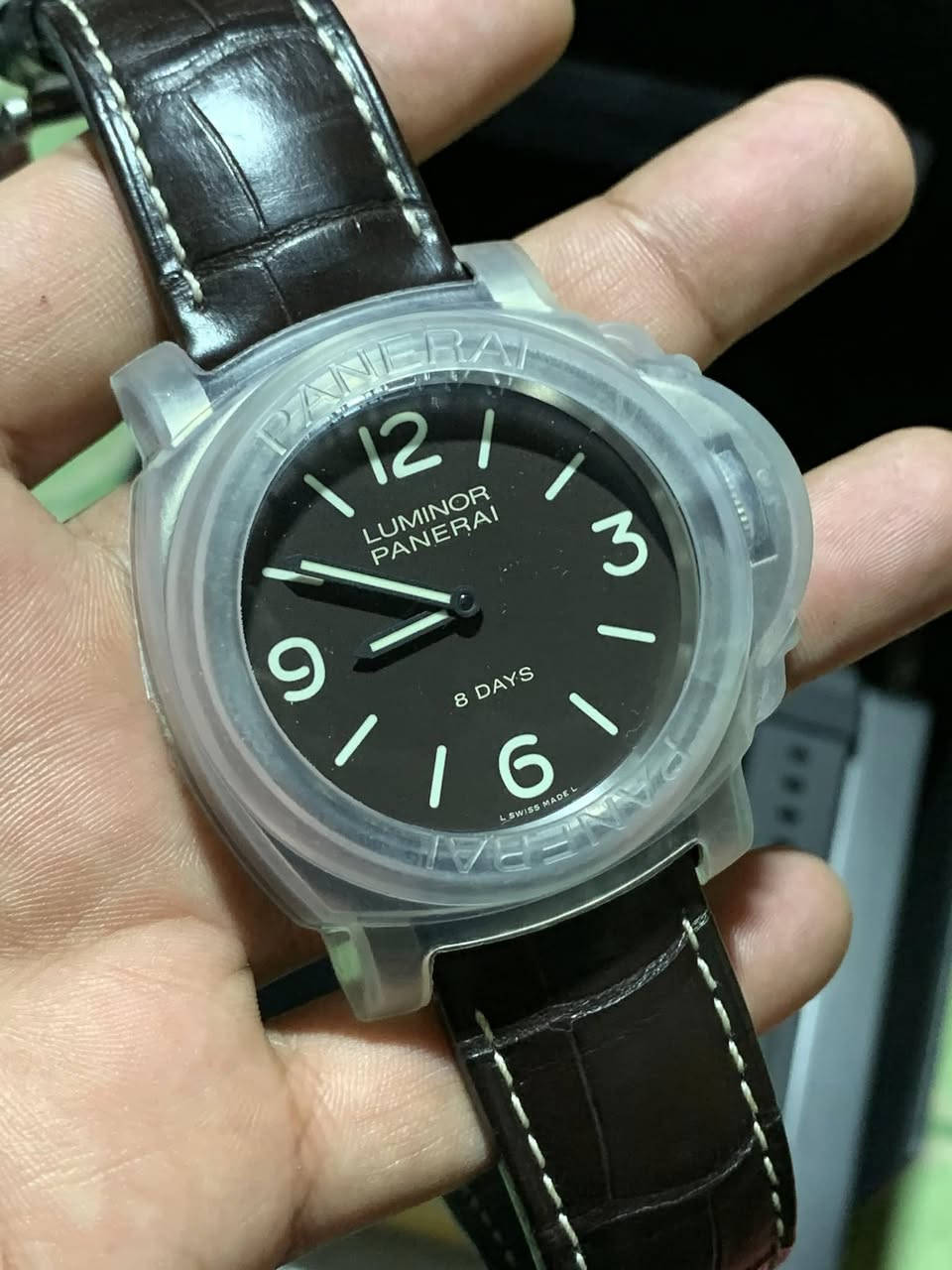 لومينور بانيراي مستخدم كلجديد 
سعر 4500$


**إذا كنت صاحب هذا الإعلان وتريد حذفه لأي سبب، رجاءا أرسل رسالة إلى الدعم الفني**