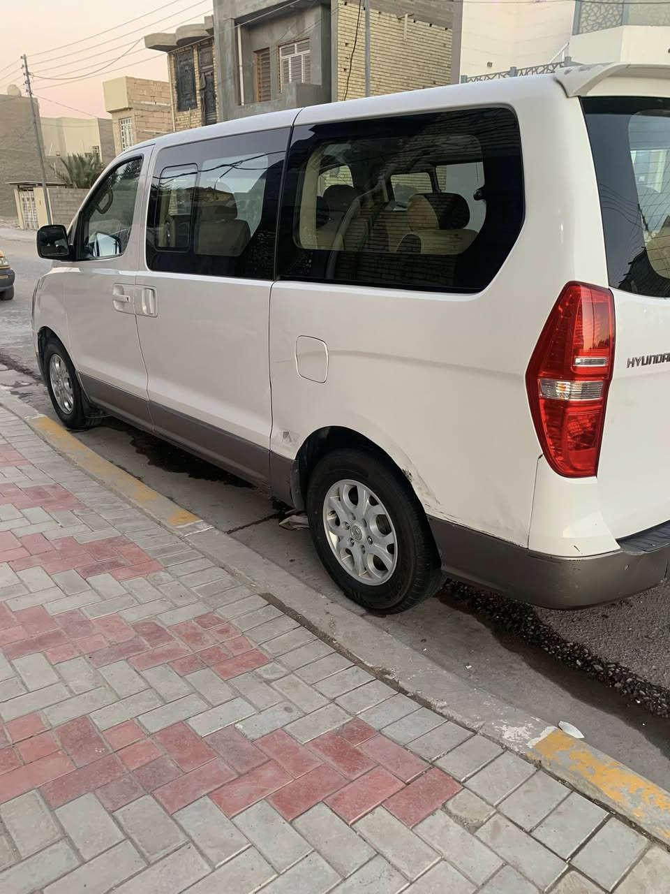 السلام عليكم ستاركس(2015)مفتوحه رقم كربلاء نكليزي بأسمي سنويه 2030 مصفره هيئة وضريبه غرفة دوشمة كشنات جاهزة ارضية جلد  تنته مغلفه تخم تايرات تبريد جاهز  مكاني كربلاء مركز السعر 155 وبيها مجال 
تفاصيل للاتصال او مراسلة واتساب 
***********واتساب واتصال
***********واتساب فقط
