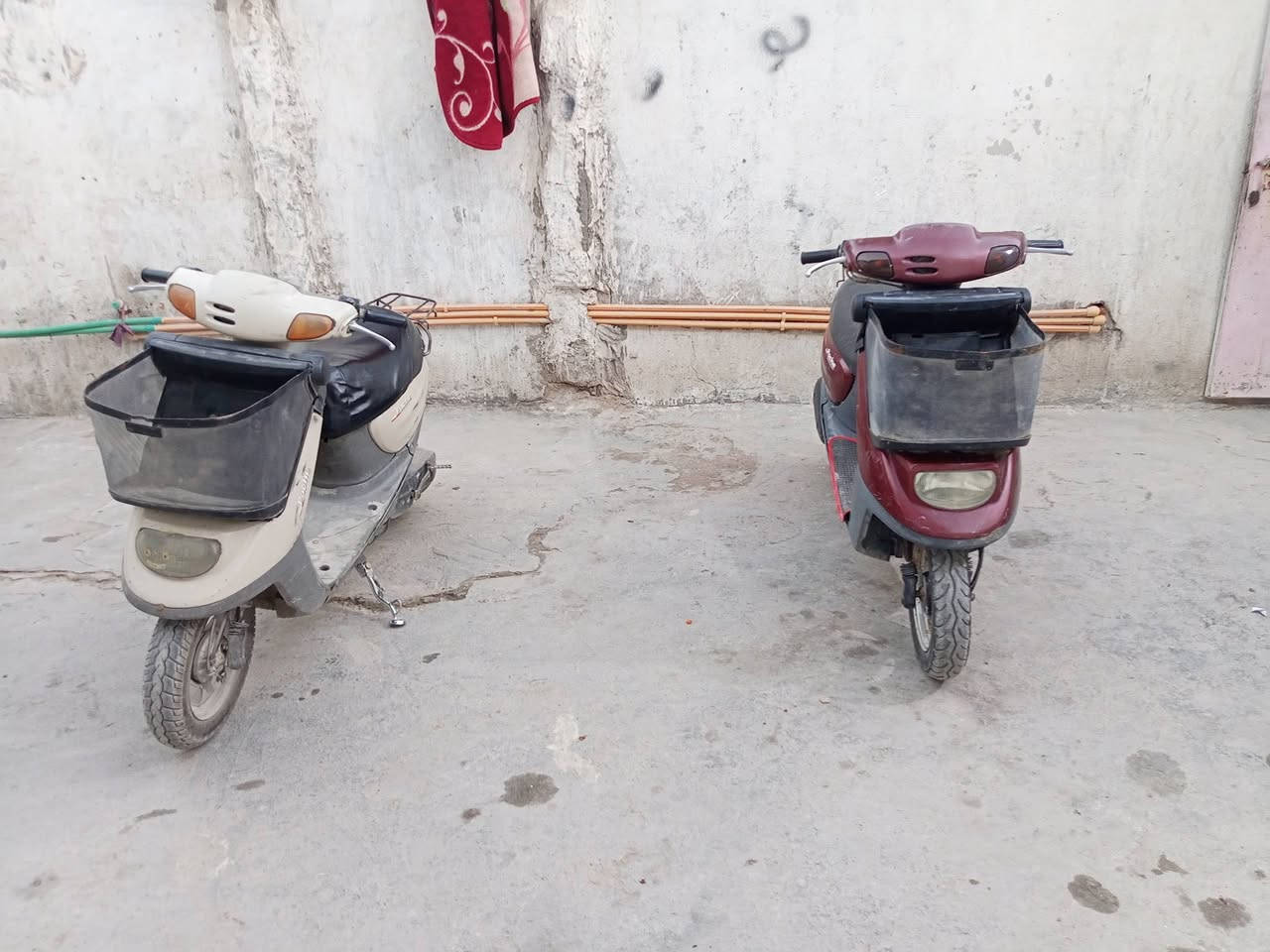 دراجه منغولي 2003 محرك ما مفتوح العنوان كربلاء حي الغدير دراجه كله شغال محرك بلادي العنوان كربلاء حي الغدير السعر 400 وبيها مجال والشرايين اتصل على الرقم ***********
