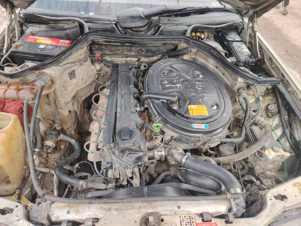 سلام عليكم مارسدس دب موديل ١٩٩٢ مكينه كير بلاد مكفوله من مضربه قواعد دبل بلاد رقم بغداد سياره بسمي  @*********** مكلف بل نشر لحد يراسلني
