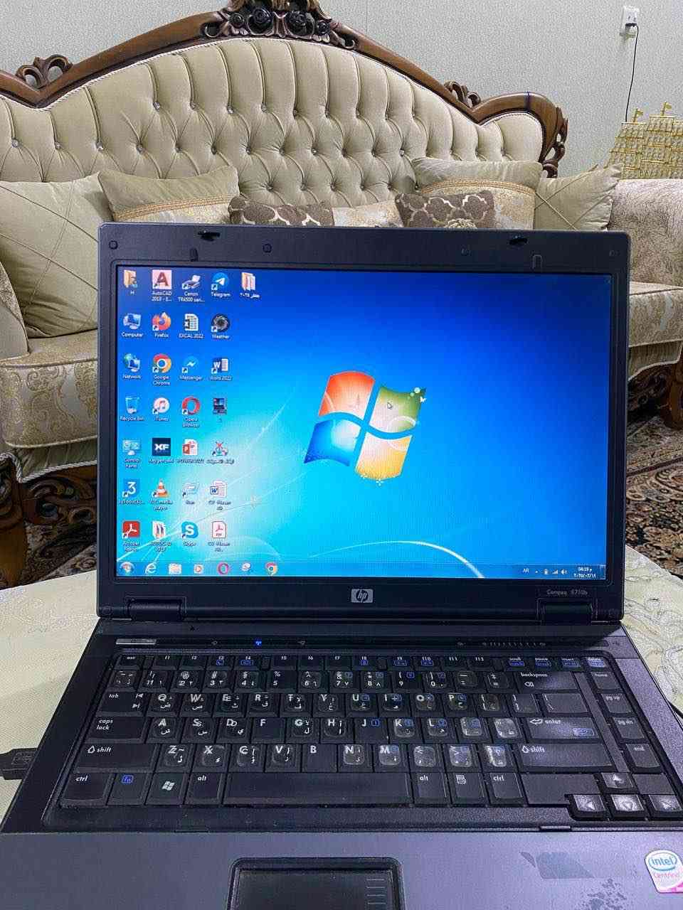 سلام عليكم 
لابتوب hp  كامل مكمل ما بيه اي عطل ولا اي تصليح 
حجم الشاشه:- 15.4 المرغوب
مساحه التخزين :-256 ssd 
كارت شاشة 4 كيكا 
قارئ اقراص cD +DVD
يحتوي على 4 منافذ USB 
عنواني الناصريه حي اور متواجد علي الفيس 
رقمي *********** ناصرية, ذي قار
