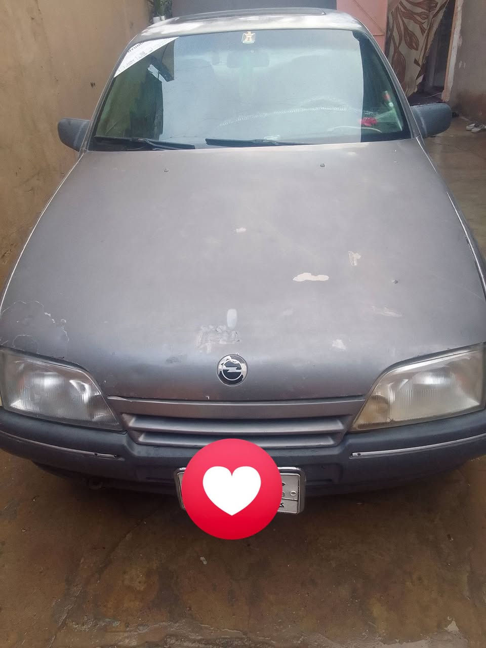 السلام عليكم
اوميڰا للبيع موديل 1988
محرك ڰير صدر كله شرط 
 كهربائيات وتدفئه شغال شرط 
مكفوله من الصبق وبدون خياس العنوان كركوك 
 السعر(33)$
***********
