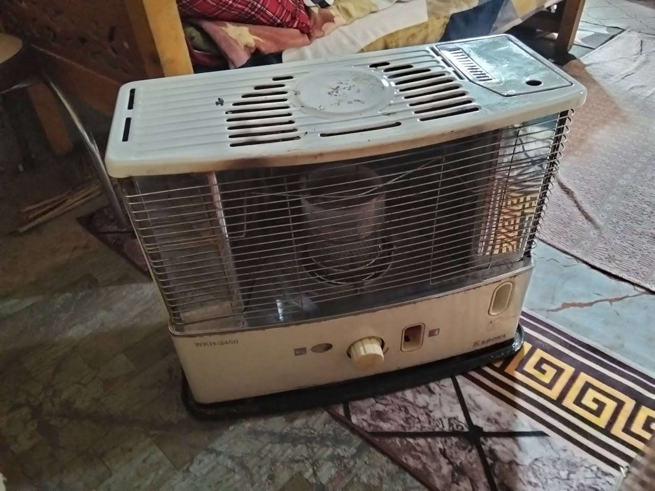 من رخصة المسؤول صوبه نفطيه ام الضوه نوع كيرونا ياباني نظيفه جداحه شغاله بلاد السعر 65 بغداد حسبنية الراشديه خاص او اتصال ***********
